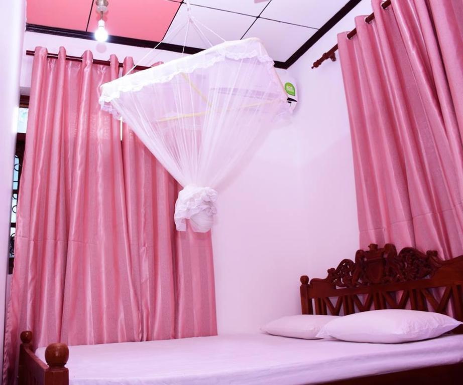 Gold Coast Resort Weligama Esterno foto